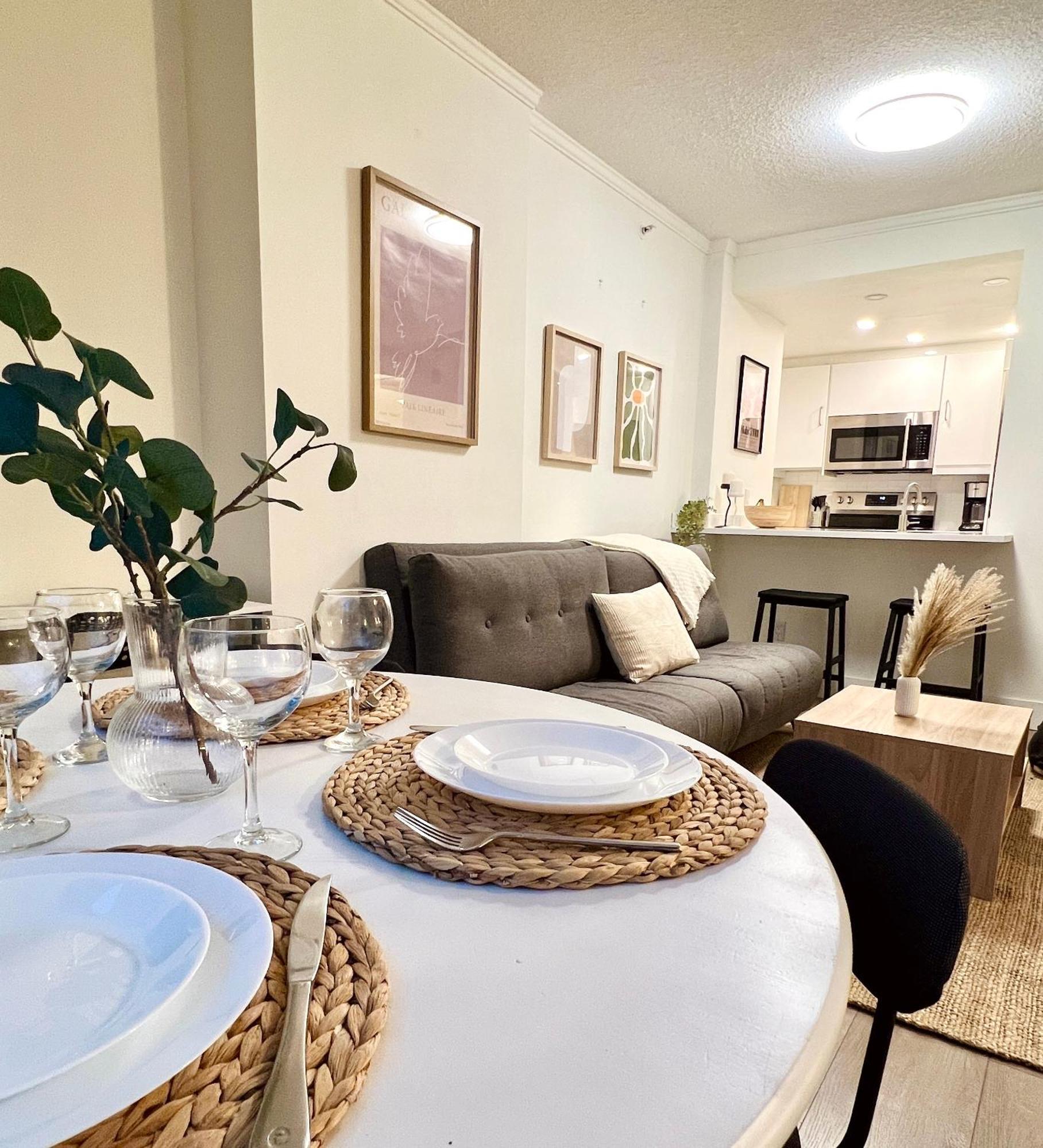 Stunning Skyline Views In A Cozy And Stylish Abode Apartman Vancouver Kültér fotó